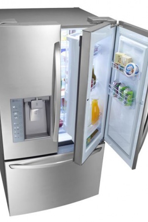 Холодильник с дополнительной дверцей