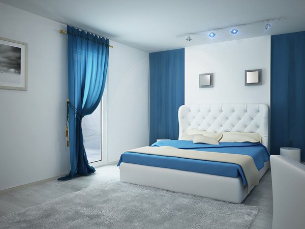 Белая спальня с голубым цветом