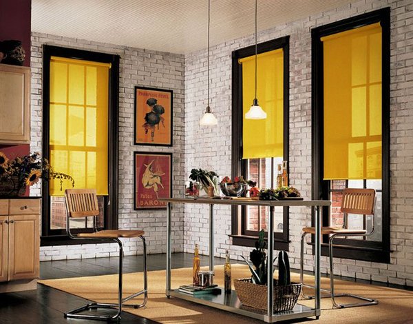 Желтые рулонные шторы в стиле лофт