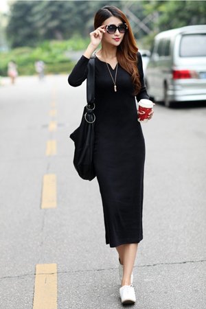 Черное платье с кросовками